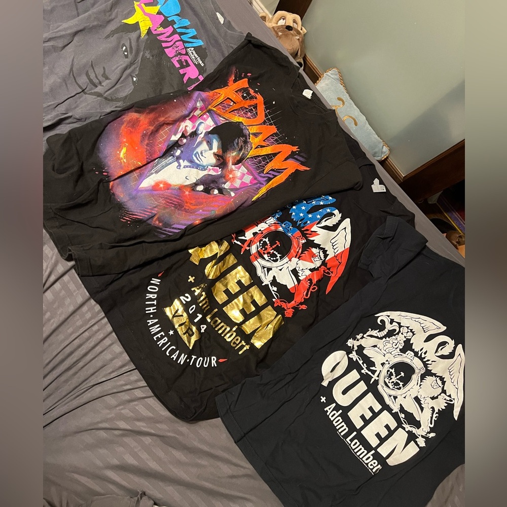 4 Adam Lambert and Queen concert tee shirt bundle all size Small